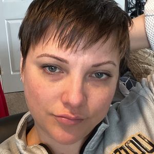 Meet your Posher, Caitlin